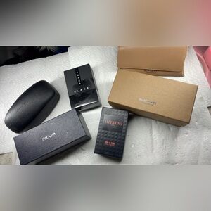 Empty lot designer boxes